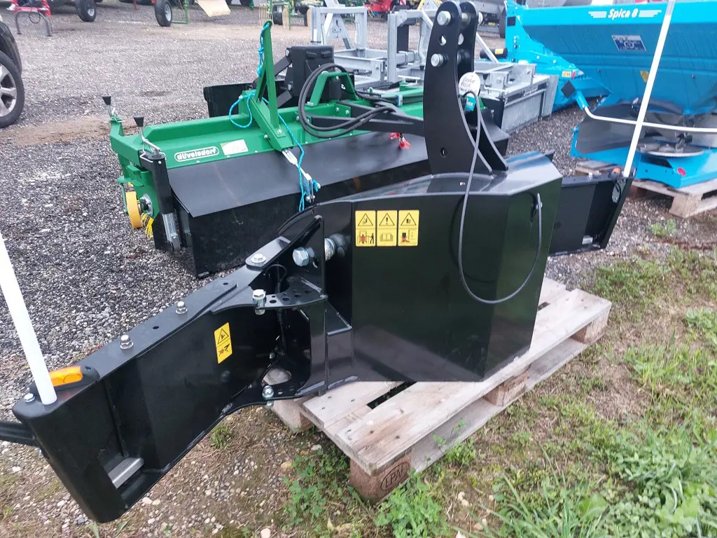 aaee2d4d-0f89-41f7-9eba-227ab3d20c10-Traktorbumper 600   (2).jpg