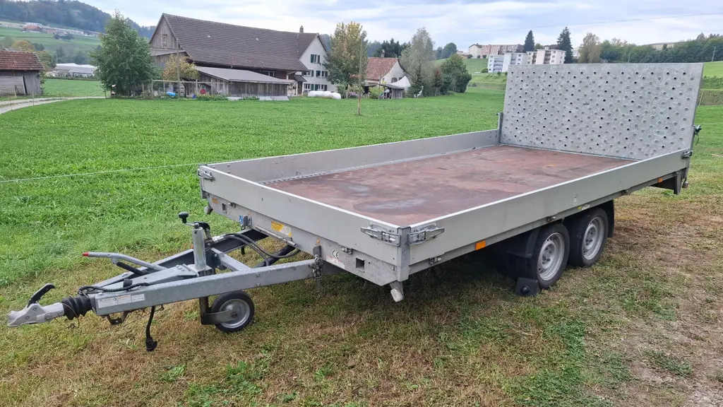 Tiefgang Anhänger Humbaur HUT 3500