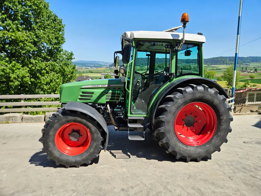 Traktor Fendt Farmer 207S