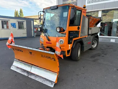 Kommunalfahrzeug Hansa APZ 1003 mit Zaugg G8K 180 und Epoke S2400 Salzstreuer