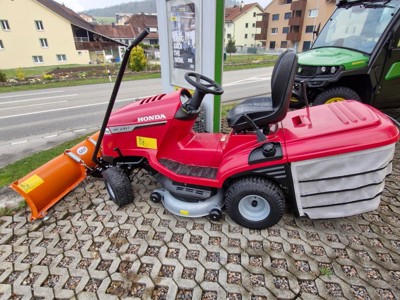 Rasentraktor Honda 2417