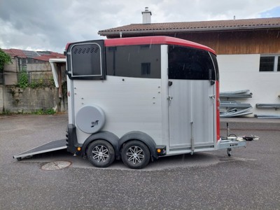 Occ. Ifor Williams Pferdeanhänger HBX506