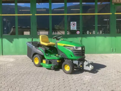 Rasentraktor John Deere X167R, Vorführmaschine