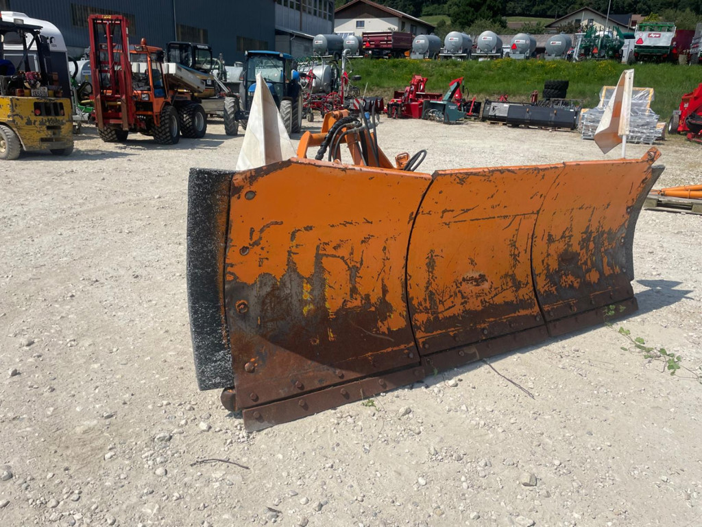 20f7545f-f477-4fe7-a0d6-6b69e89d36c8-Boschung Leuenberger (11).jpg