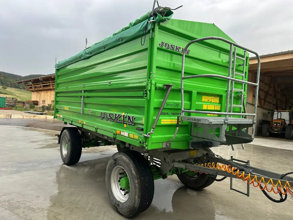 Joskin Dreiseitenkipper 4-Rad 18to