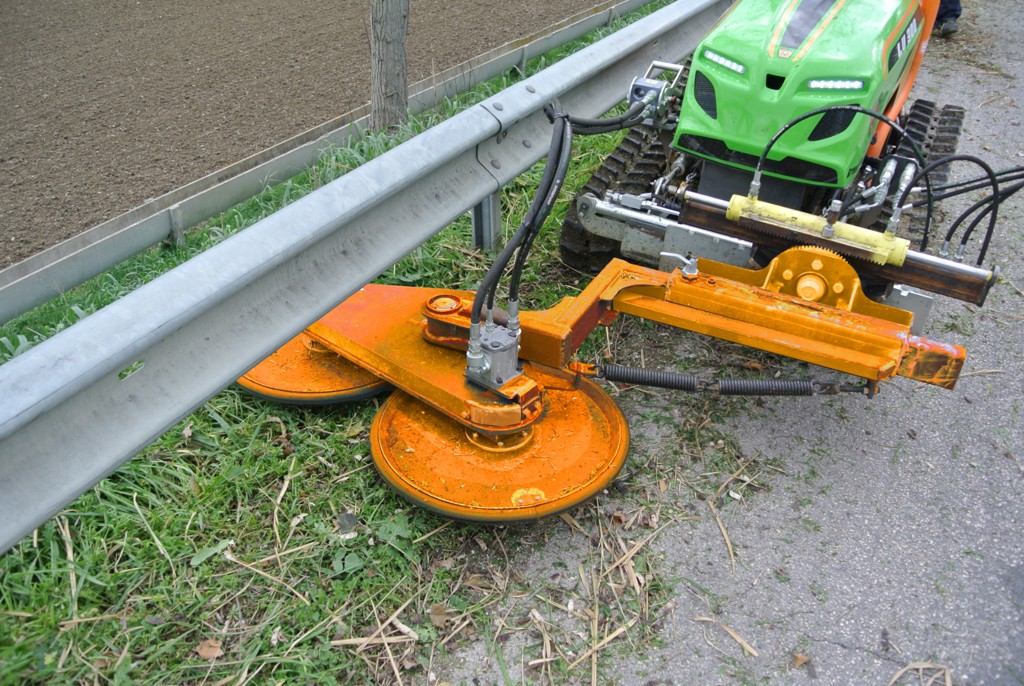 53b43b26-060b-4671-9503-7c8a94ed5901-disco guard rail (2).png