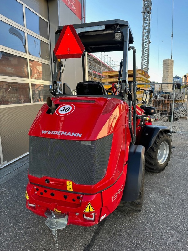 3c5c71a6-7ecb-4aea-b36c-0ae604cc8dbe-Weidemann 1390 Miete (4).JPG