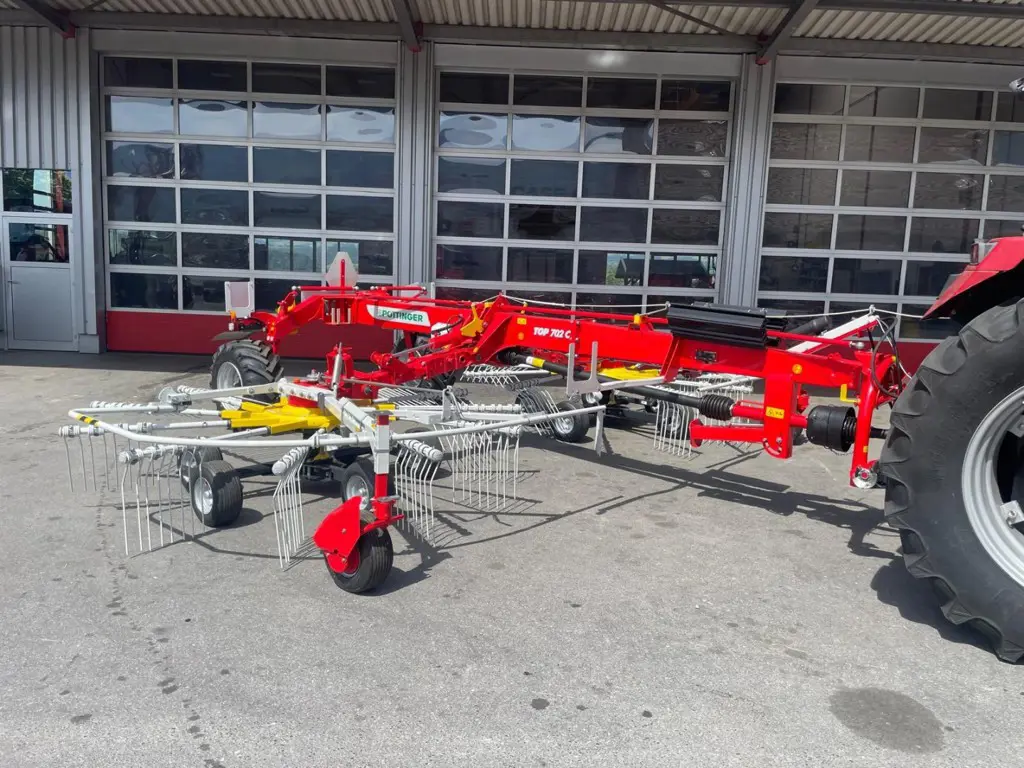 e0c93186-3807-412d-911f-951295927b84-Pöttinger TOP 702C 4.jpg