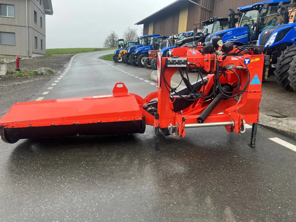 Kuhn Seitenmulcher
