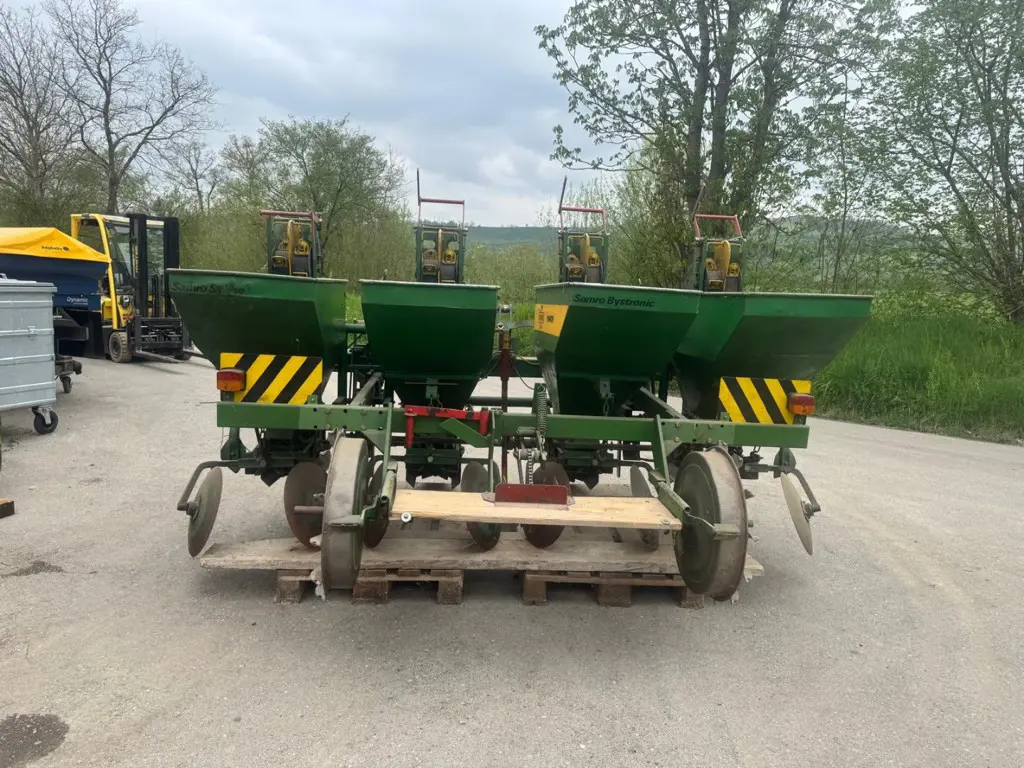 1d8a6098-675a-4ca8-8c5d-77a83ae14681-Kart 04.jpg