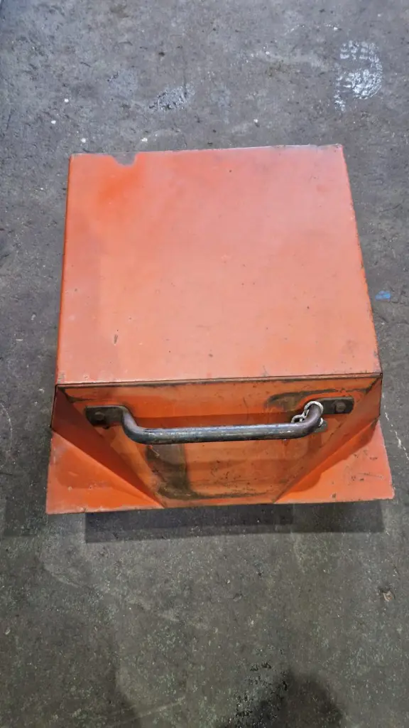 AEBI Motorhaube zu AEBI TP 35 Occ.