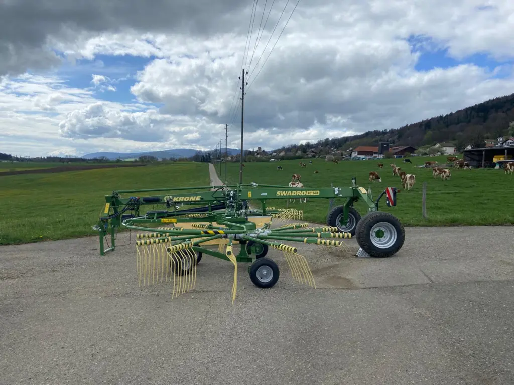 1b1d7e06-fc74-4ee4-bc2b-f09a48fb7960-Krone TC 760 (5).jpg