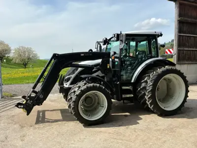 Valtra A104 / Robert Aebi Landtechnik AG