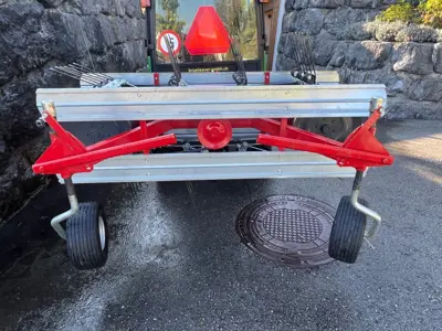 Anbaugeräte für John Deere 1030