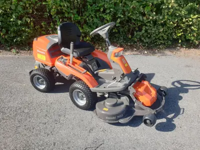 Husqvarna Rider R 216T AWD