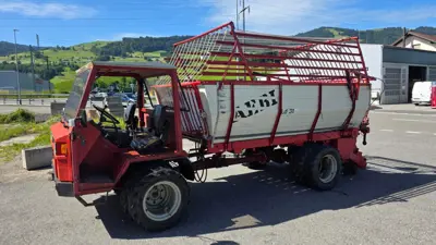 Transporter Aebi TP67 mit Ladegerät LD31