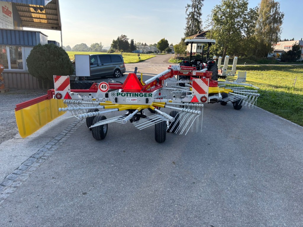 8096527e-659b-4c1b-b285-c5ce904780b4-35384 Pöttinger Kreiselschwader Top 632 A (2).jpg