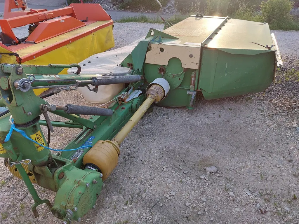 a10e9007-2ade-4fbe-bce7-5db013f48e2f-Krone AM 243 Zwahlen (6).jpg