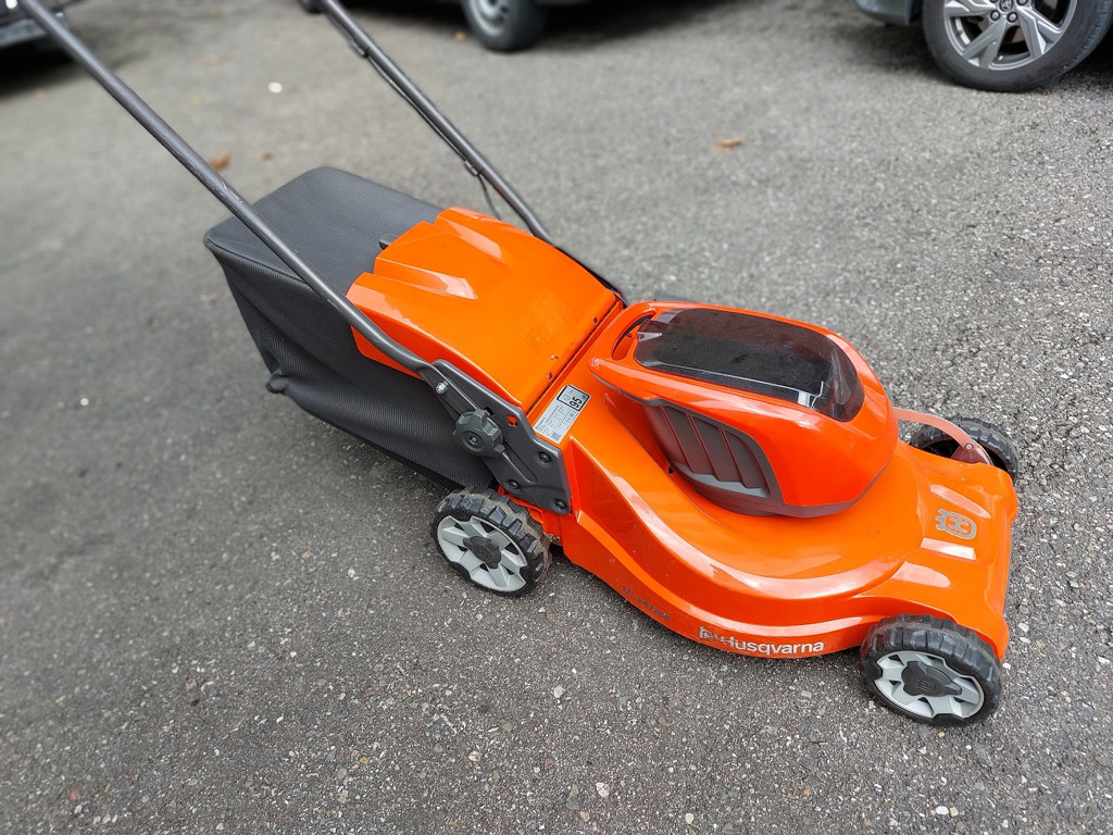 a8ef1bc9-e01d-4c64-a42d-eeb028127971-Husqvarna Schulz (3).jpg