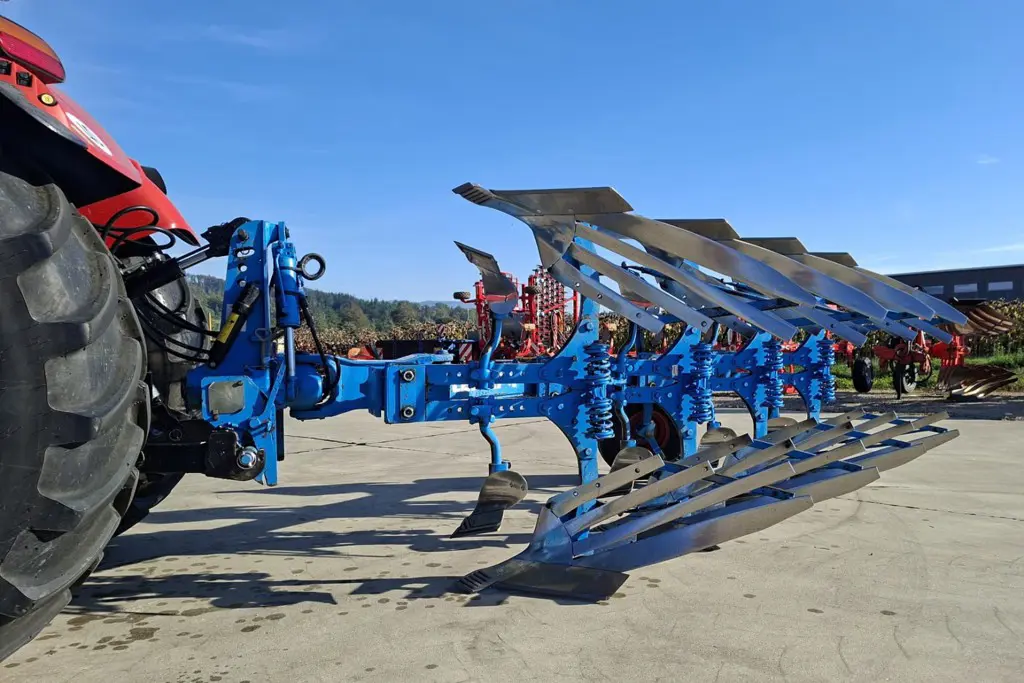 97677f64-4397-448f-9bc4-e739ecef57ec-5-259115_Lemken-4Schar_4.jpg