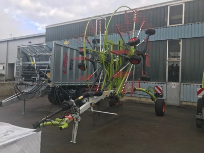 CLAAS Liner 2800 Mittenschwader