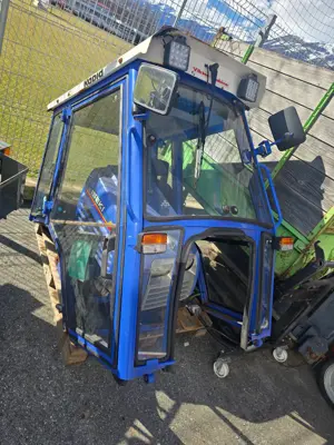 Traktor ISEKI TF 330 FM für ET- Teile Occ.