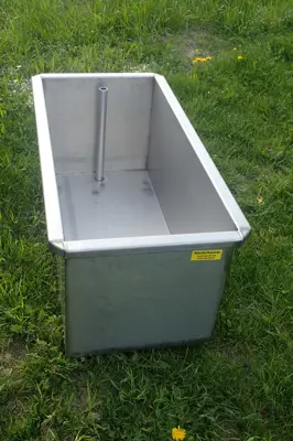 Tränketrog Chromstahl 1 Meter / 190 Liter