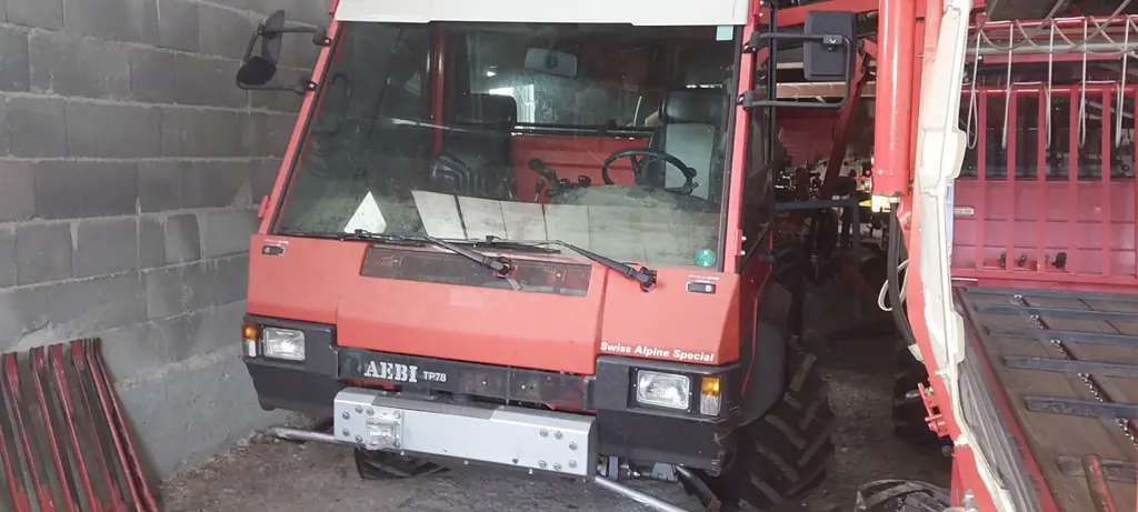 Transporter Aebi TP 78 L defekt