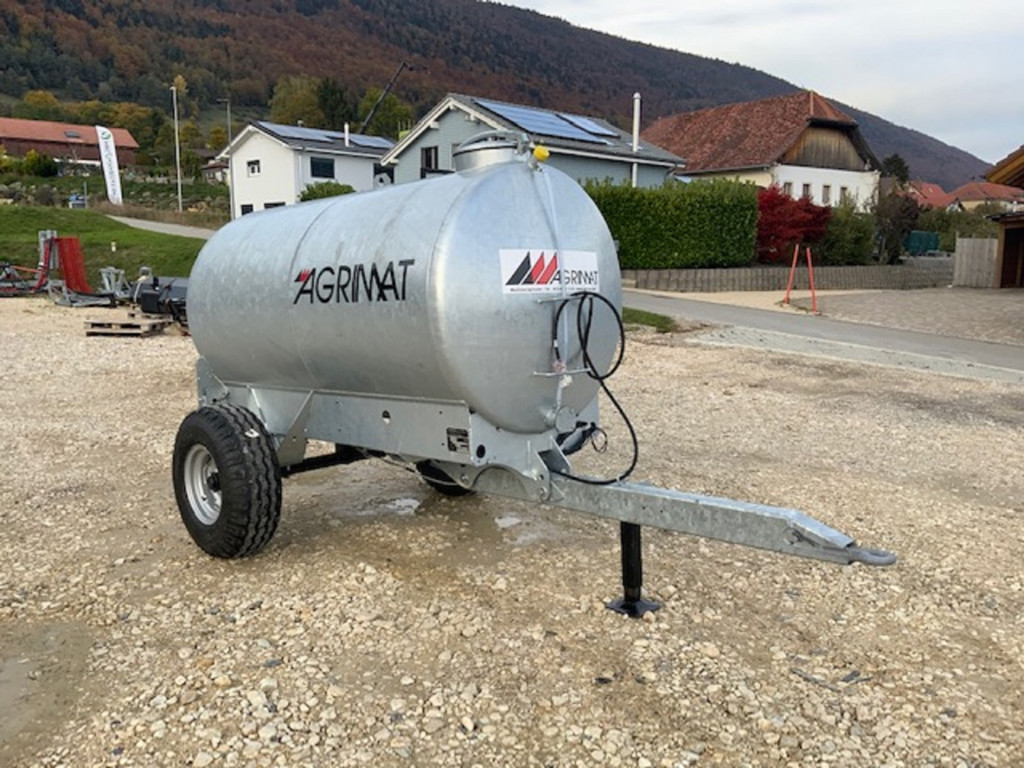 a86383ae-da3d-4756-98ac-0268e632bc74-Agrimat tonneau à eau 3100  (4).jpg