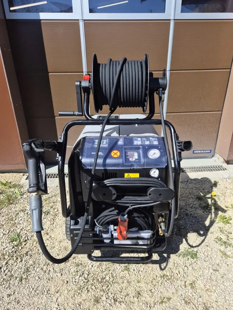 23b714cd-e9b9-4d3b-9c3f-42fdbc96d43b-Kränzle Therm 1017  (8).jpg