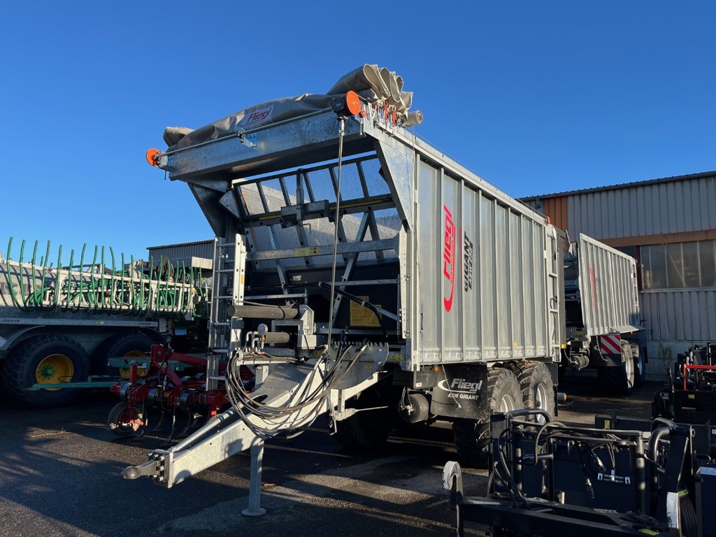 6079b54a-b3a0-4587-b72e-12e46a70cb39-Fliegl ASW 256 3.jpg