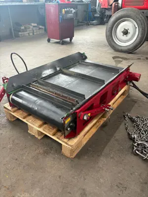 Förderelevator links 1250mm lang 600mm