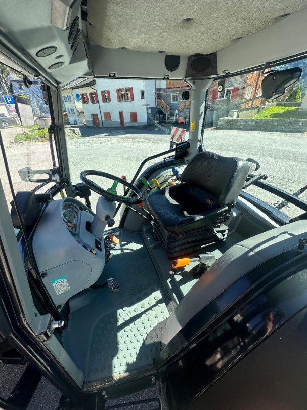 a0e72ab6-2d00-45da-8724-225cd9dc4867-Deutz Traktor  3.jpg