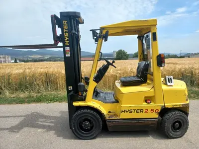 Stapler Dieselstapler Hyster 2,5T Triplex Ausweis