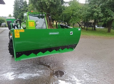 Düvelsdorf Siloballen Schneidschaufel