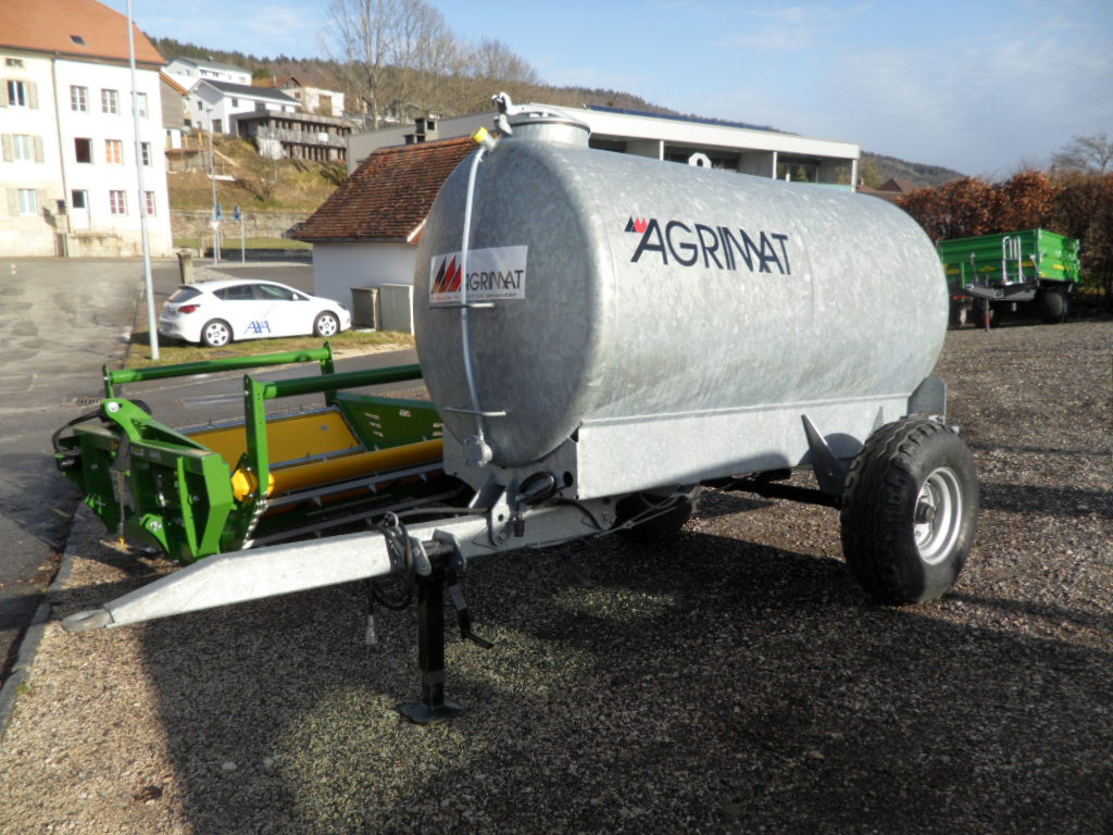 43c22397-9c63-4d4e-b8eb-1b4b76241875-Agrimat tonne à eau 3100 (16).jpg