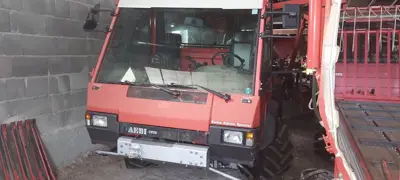 Transporter Aebi TP 78 L defekt