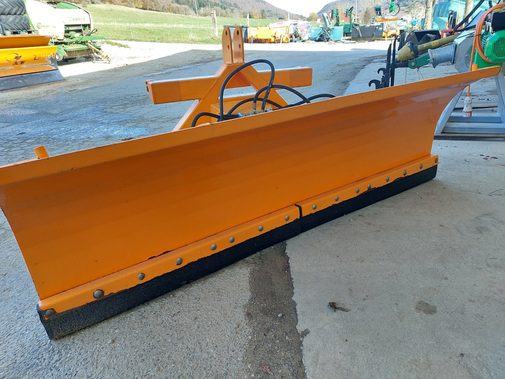 7e7c0b38-a305-441d-8dbc-daf425bac527-Düvelsdorf Manège (2).jpg