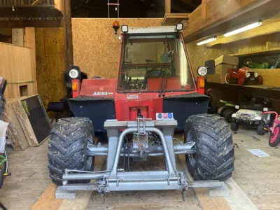 Terratrac Aebi TT 80 mit Schneepflug