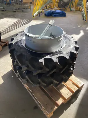 Doppelrad 250 / 85 R 24