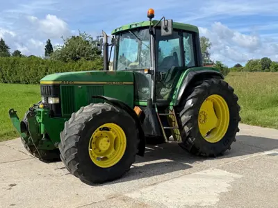 Tracteur JOHN DEERE 6600