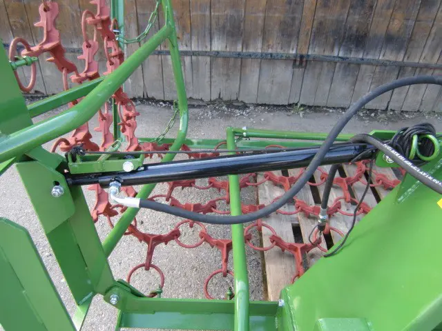 327ebf78-c824-4ca6-ac83-f39a9e099c5c-4 Meter Hydraulisch mit 2 Zylinder (24).png