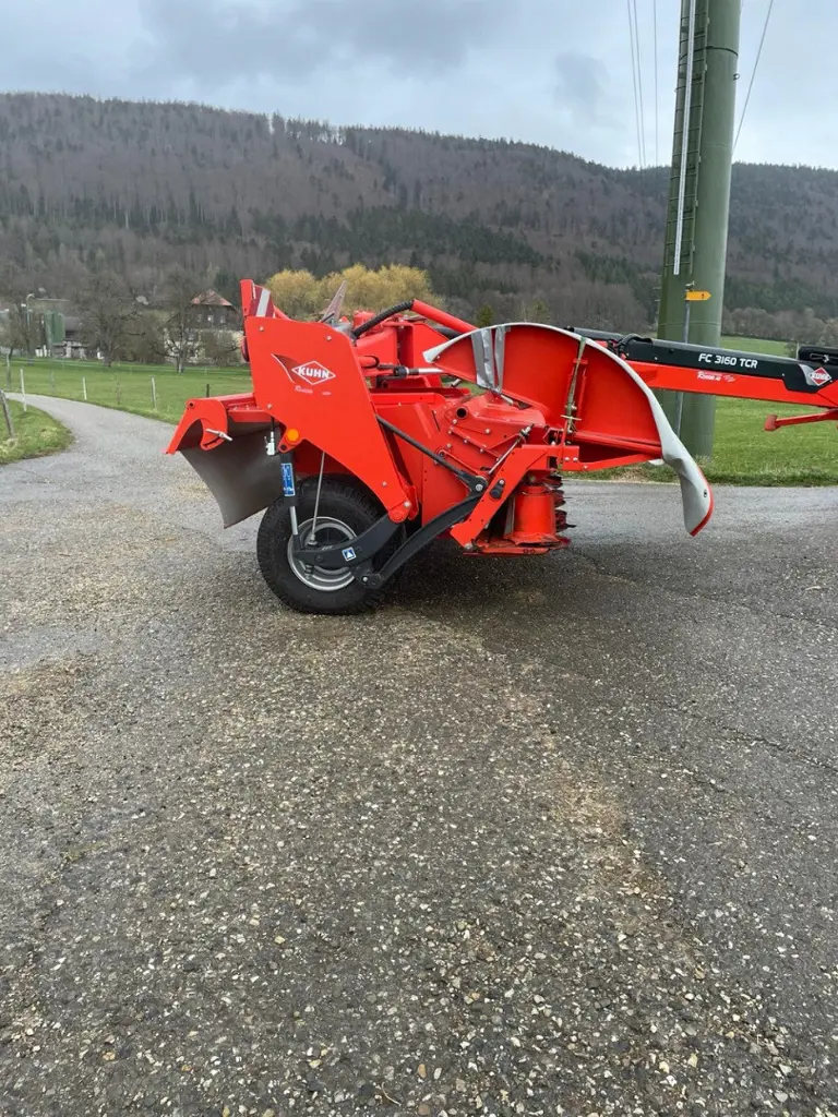 f2ff5b89-4f28-470e-b8b7-9021be3660da-Kuhn Stierli (11).jpg