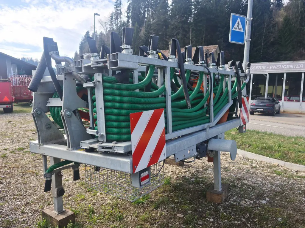 73c6dd76-812a-4ed7-8350-eaa4b34182ac-Schleppschlauchverteiler 3.jpg