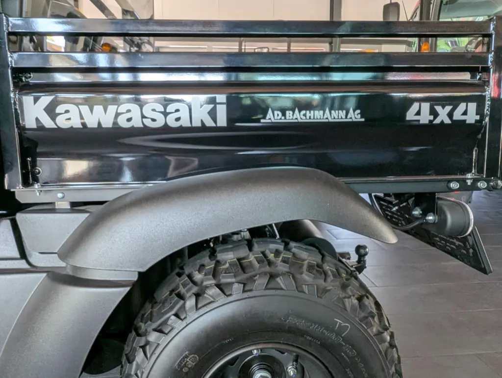 b1b0bf61-336d-403e-bc42-0dce56860b18-06_Kawasaki_MULE_SX_black.jpg