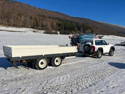 Nissan Patrol avec remorque Blomenröhr