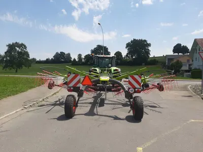 Kreiselschwader CLAAS Liner 2700 Trend