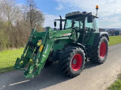 Fendt 312 Vario mit Frontlader