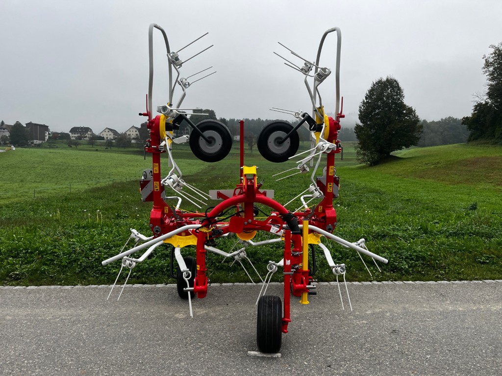 cea05a16-fd0b-42b8-ac15-e8ca8c7cd22a-35377 Pöttinger Kreiselheuer Hit 4 (2).jpg