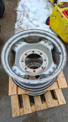 Jantes avants à voile réglable 24xW12